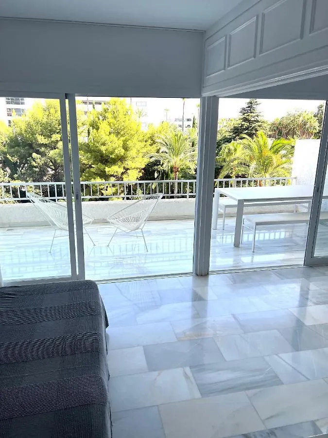 Little Treasure Near The Beach Marbella Apartment